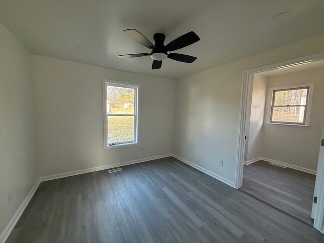 Building Photo - For Rent Mocksville