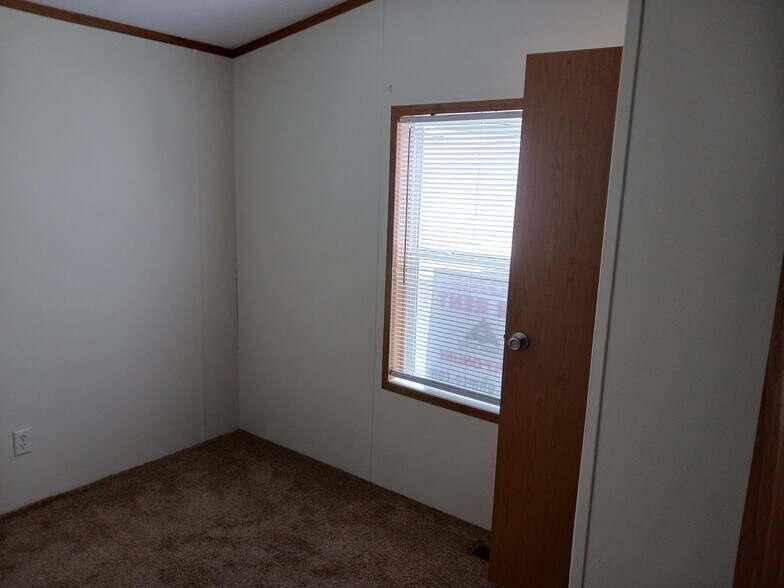 Building Photo - 36 Curtis Dr