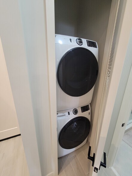 Building Photo - 3355 NW 82nd Ct