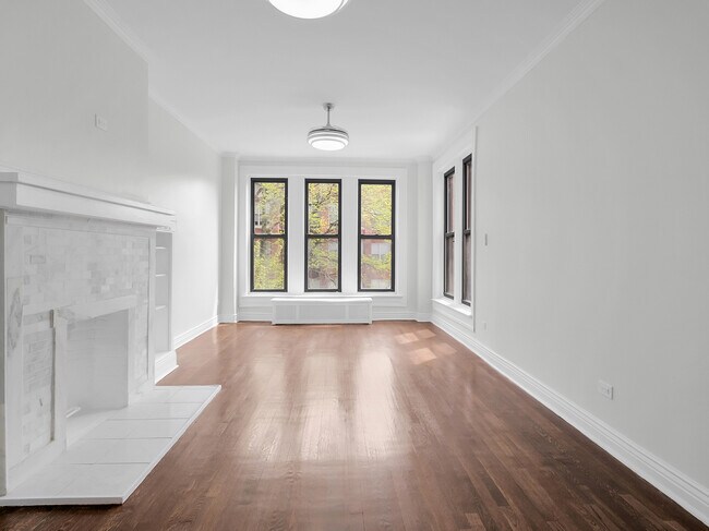 Building Photo - 5132 S Drexel Ave