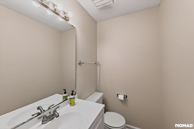 Building Photo - 4131 Kaplan Dr