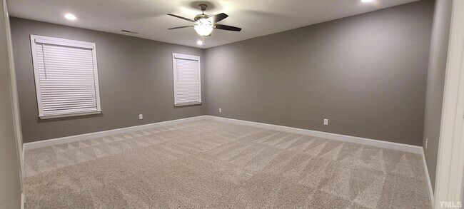 Building Photo - 529 Buhrstone Dr