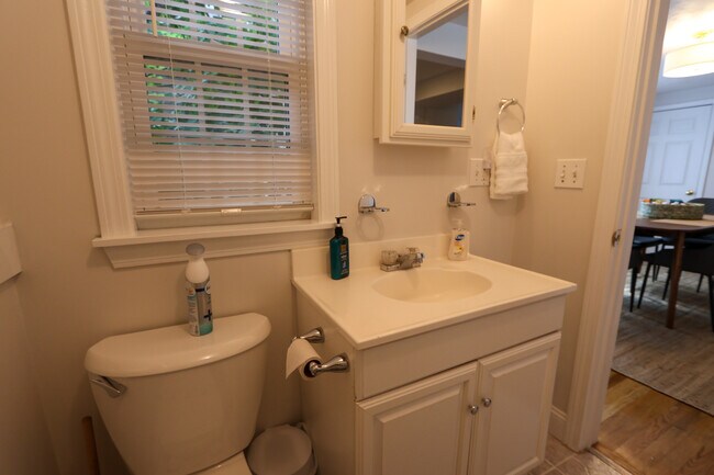 Building Photo - 25 Jay St