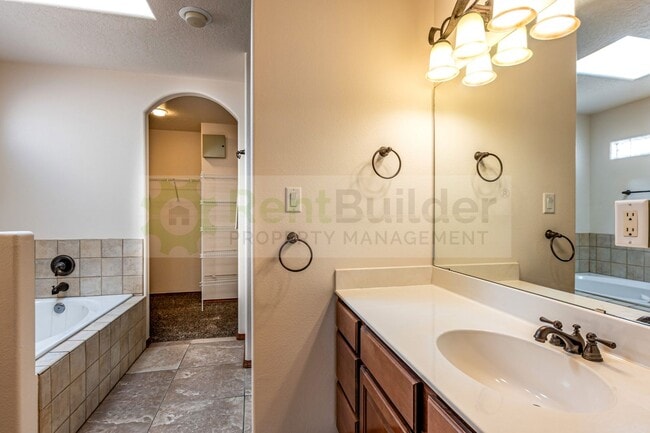 Building Photo - 9404 Endee Rd NW
