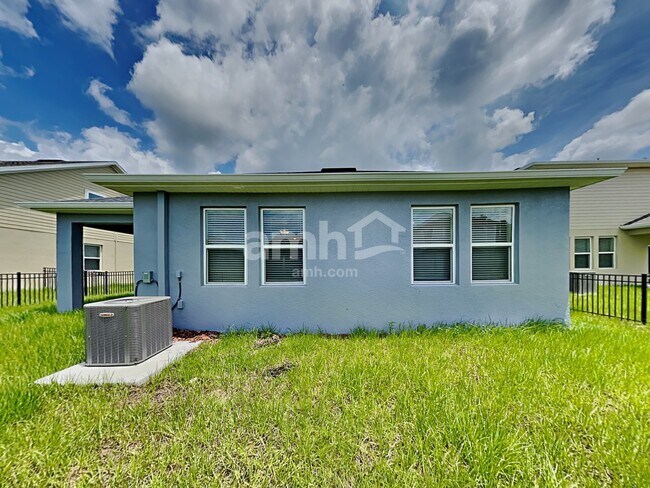 Building Photo - 33966 Thyme Dr