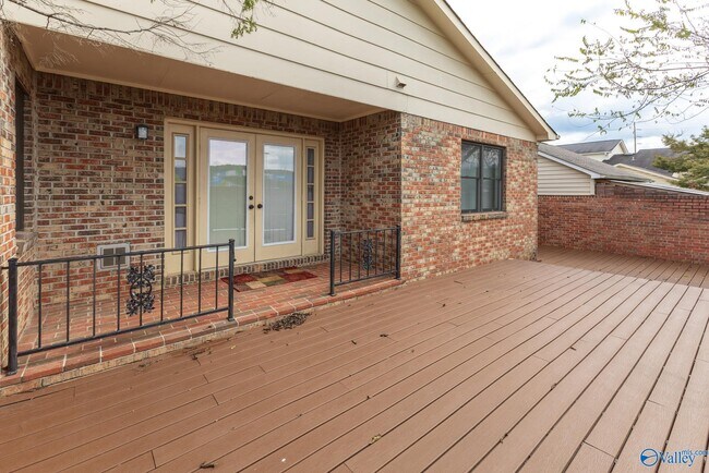 Building Photo - 1200 Catskill Cir SE