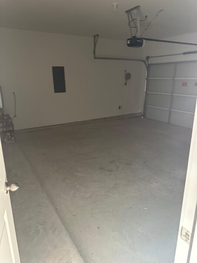 Building Photo - 8027 Marchese Dr