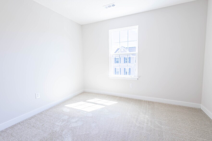 Building Photo - 6800 Frey Ln