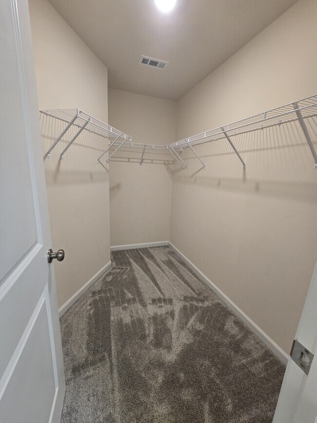 Building Photo - 4028 Beckton Trl