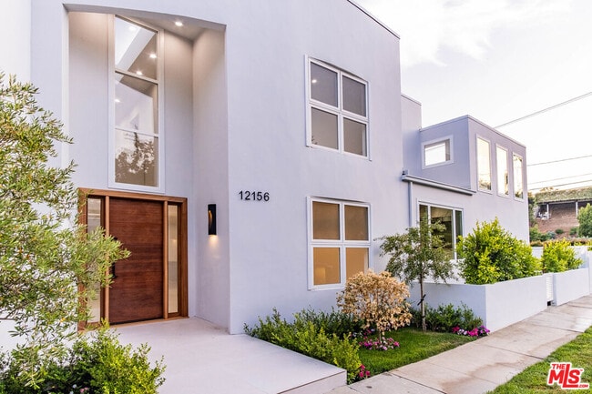 Building Photo - 12156 Leven Ln