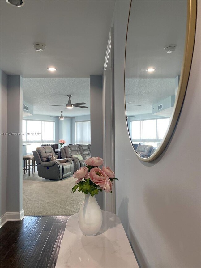 Building Photo - 231 Riverside Dr