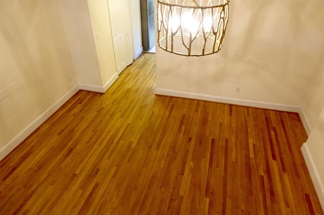 Building Photo - 522 1/2 N 1st St
