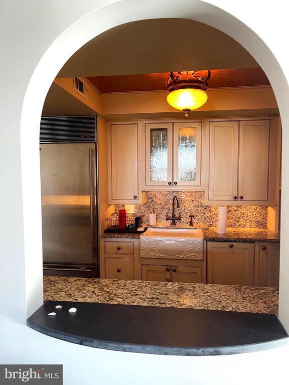 Building Photo - 28 Main St