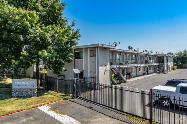 Primary Photo - Rivergate Apartments