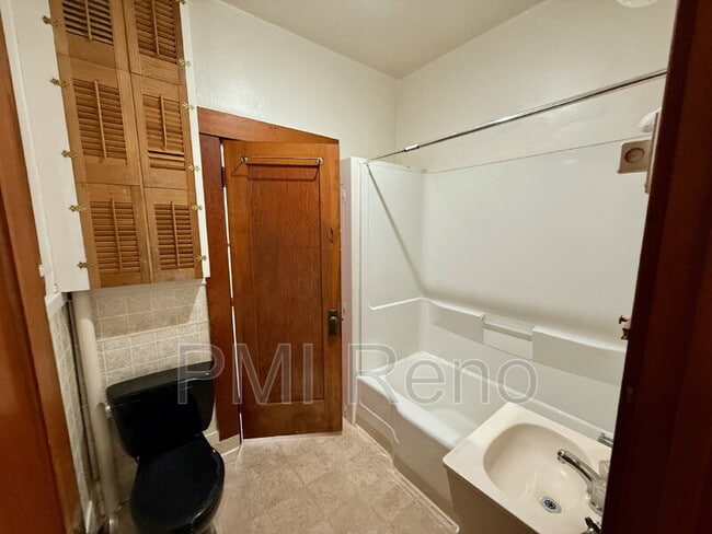 Building Photo - 1610 I St