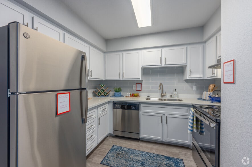Piccolo -703SF - Kitchen - Allanza at The Lakes