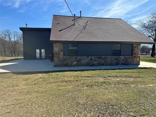 Building Photo - 353112 E 860 Rd