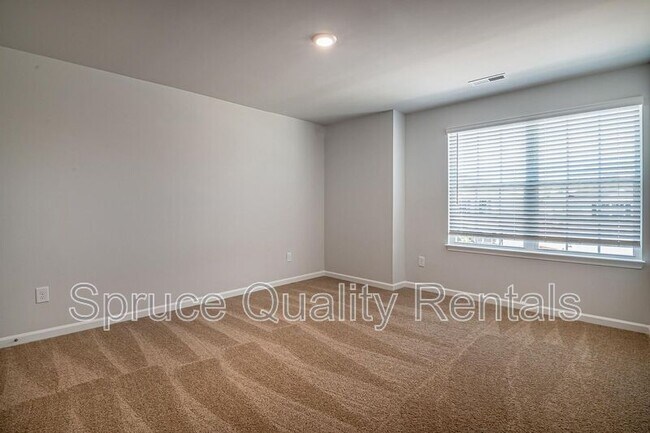 Building Photo - 1115 Hardwick Dr