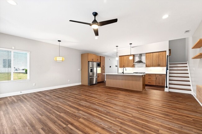 Building Photo - Modern 3BR Townhome in Millbank Village!