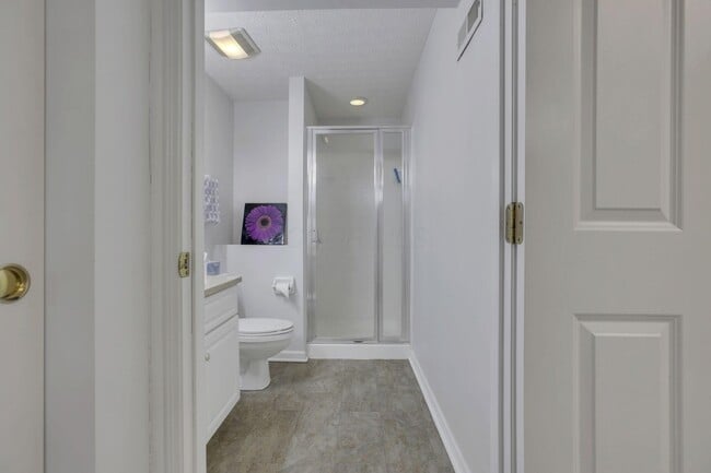 Building Photo - 4976 Conifer Dr