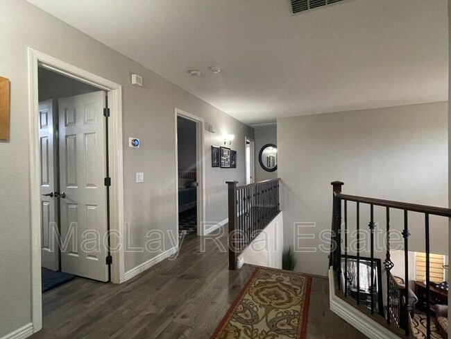 Building Photo - 1534 W Agrarian Hills Dr