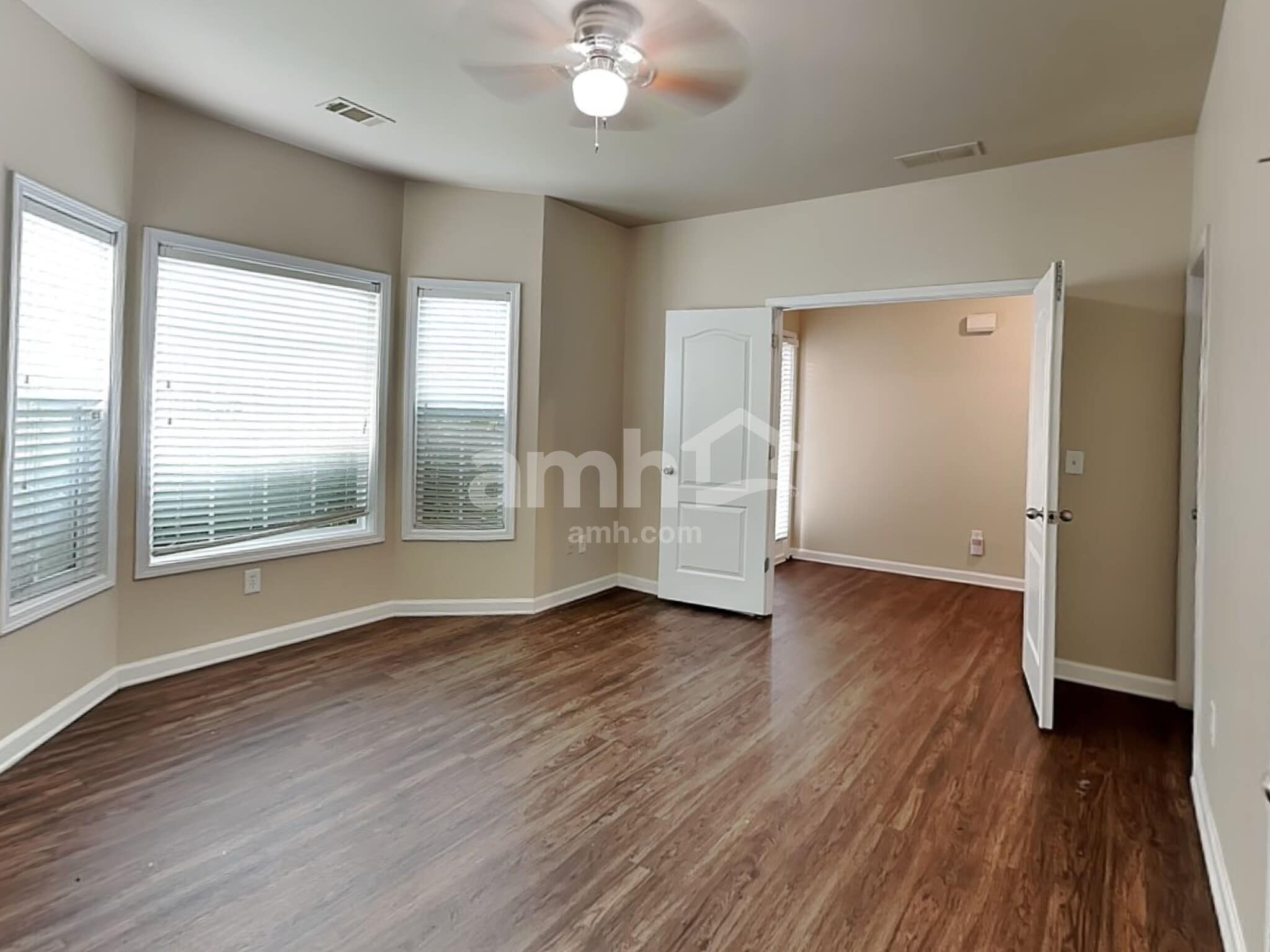 Building Photo - 148 Crescent Woode Dr