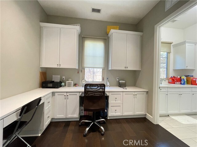 Building Photo - 56 Purple Jasmine