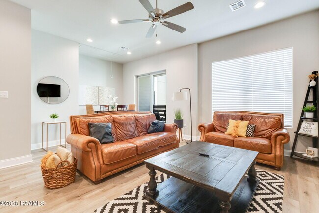 Building Photo - 114 Gadwall Dr