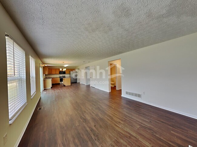 Building Photo - 857 Cedar Run Dr