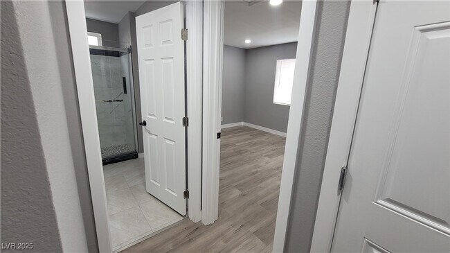 Building Photo - 2600 Sidonia Ave