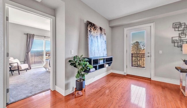 Building Photo - Amazing City Views