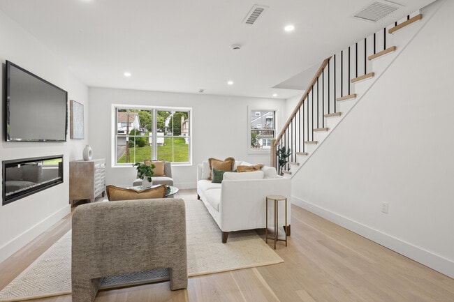 Building Photo - 26 Homestead Ln