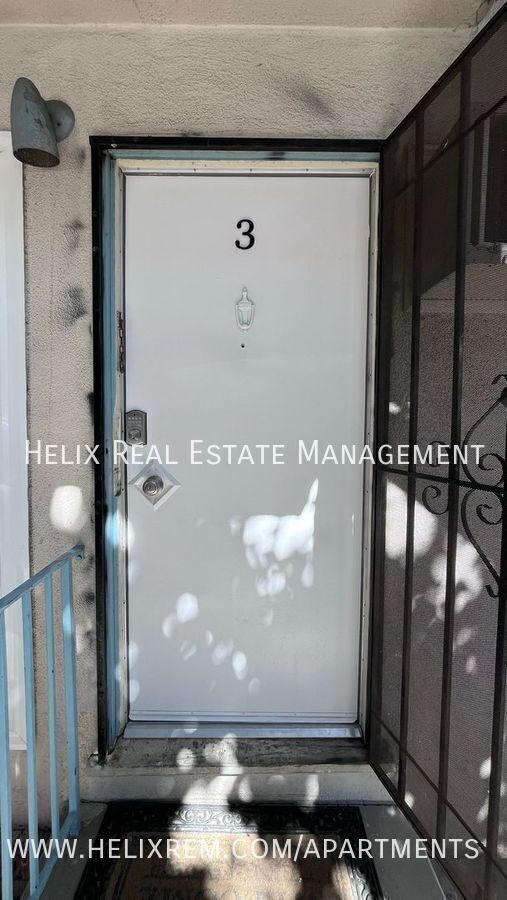 Building Photo - 1138 E Elk Ave