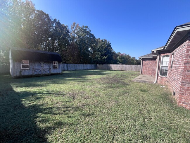 Building Photo - 54 W Plaza Blvd