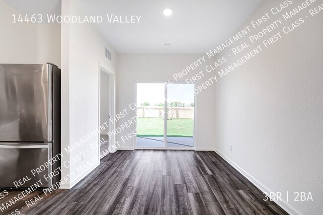 Building Photo - 14463 Woodland Vly