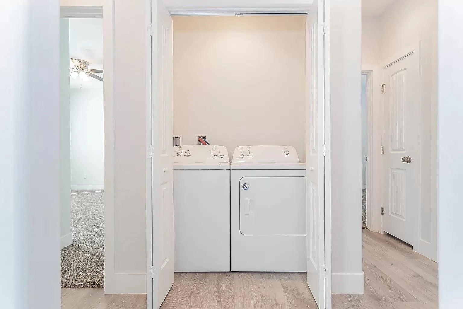 Building Photo - 1741 S Dandelion St