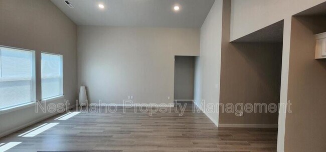 Building Photo - 12339 Shadow River St