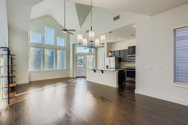 Building Photo - 12518 Red Sparrow St