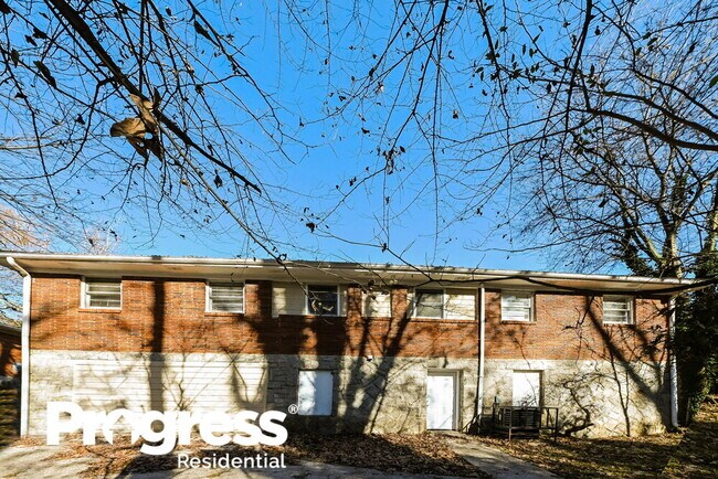 Building Photo - 1644 E Woodberry Ave