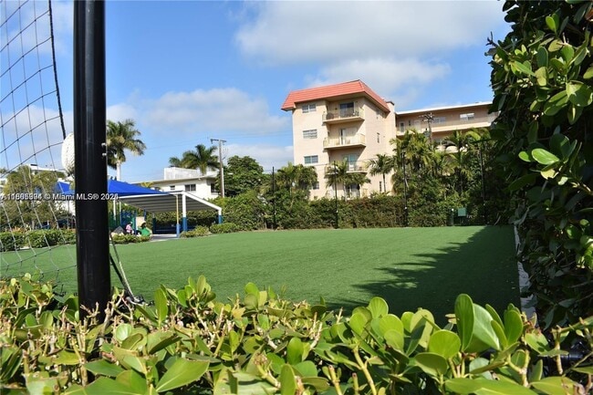 Building Photo - 9760 Bay Harbor Terrace