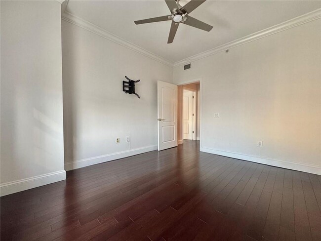 Building Photo - 195 14th St NE