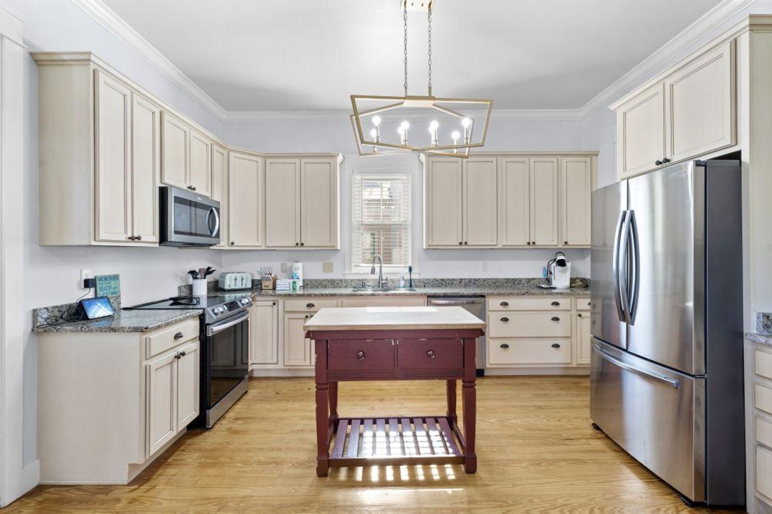 Building Photo - 15 Meeting St