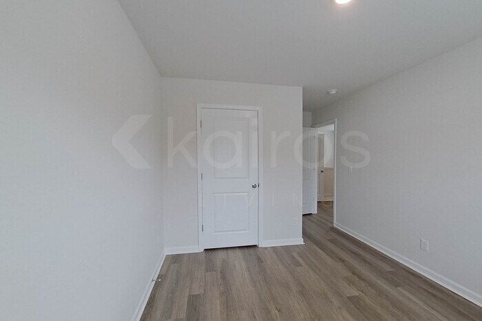 Building Photo - 115 Overstreet Way