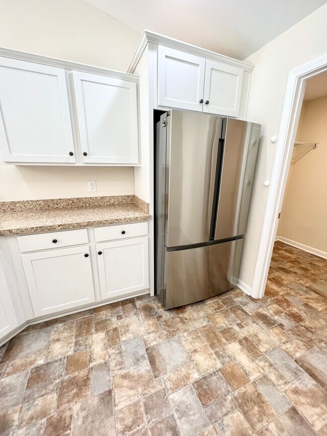 Building Photo - Beautiful home in Woodland Lakes! Extended...