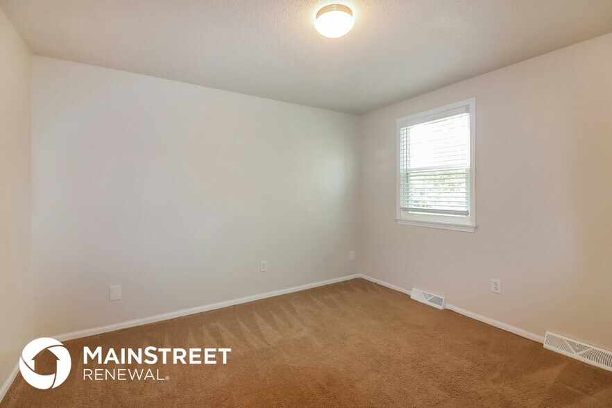 Building Photo - 210 N Huntsman Blvd