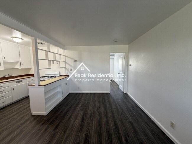 Building Photo - Ethan2437