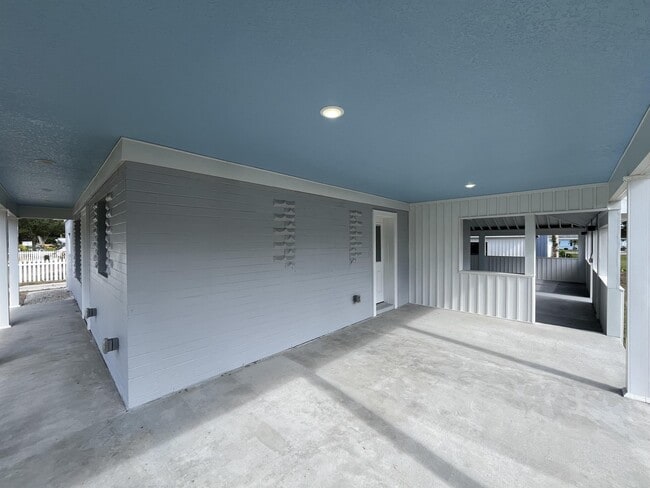 Building Photo - 119 Dixwood Ave