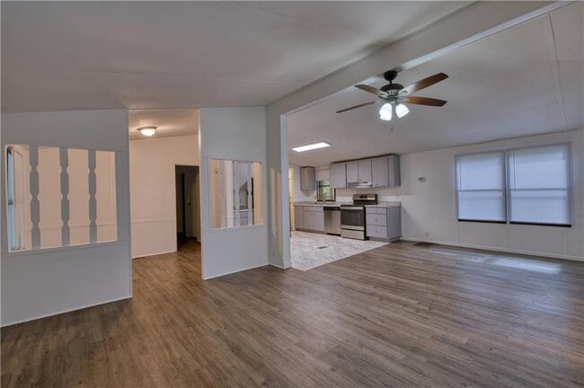 Building Photo - 136 Oyster Cir