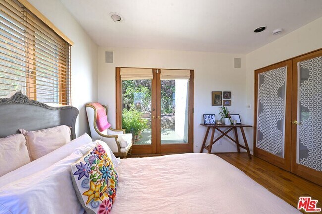 Building Photo - 6855 Los Altos Pl