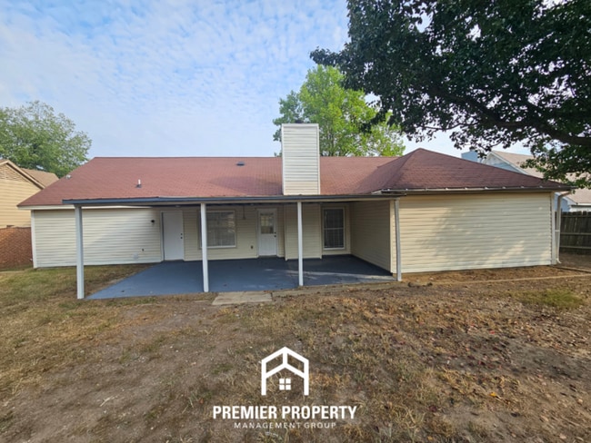 Building Photo - 6617 Rocky Park Dr